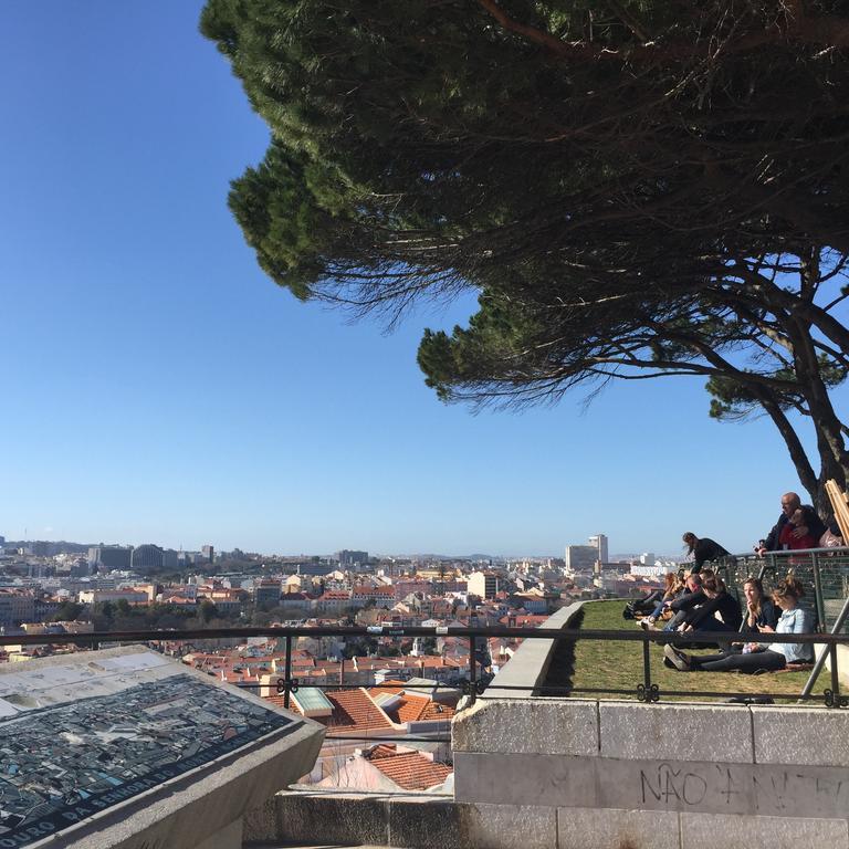 Апартаменти Cozy Lisbon Graca Екстер'єр фото
